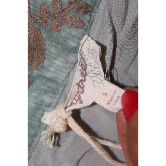 NWT Mystree Embroidered Corduroy Jumpsuit Sage Green Floral Size Small - Picture 10 of 10